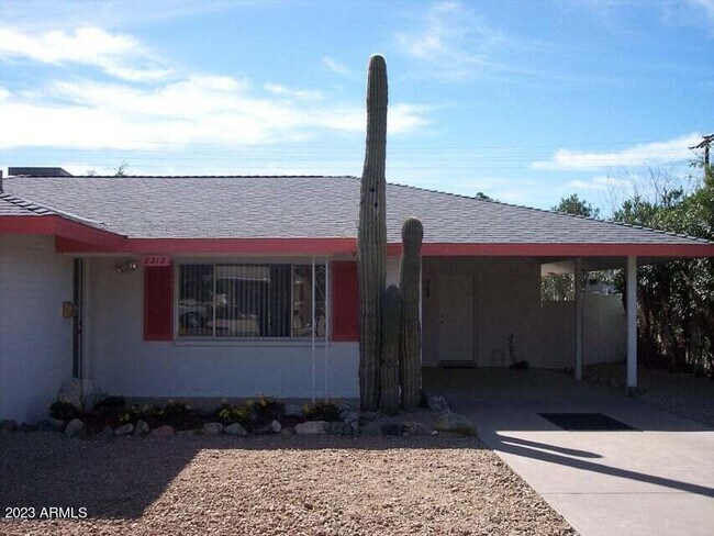 Foto del edificio - 8213 E Northland Dr