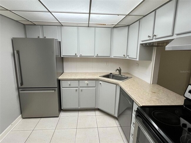 Building Photo - 2700 Coconut Bay Ln