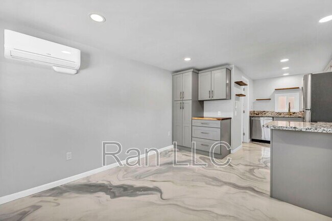 Foto del edificio - 952 Haskell St