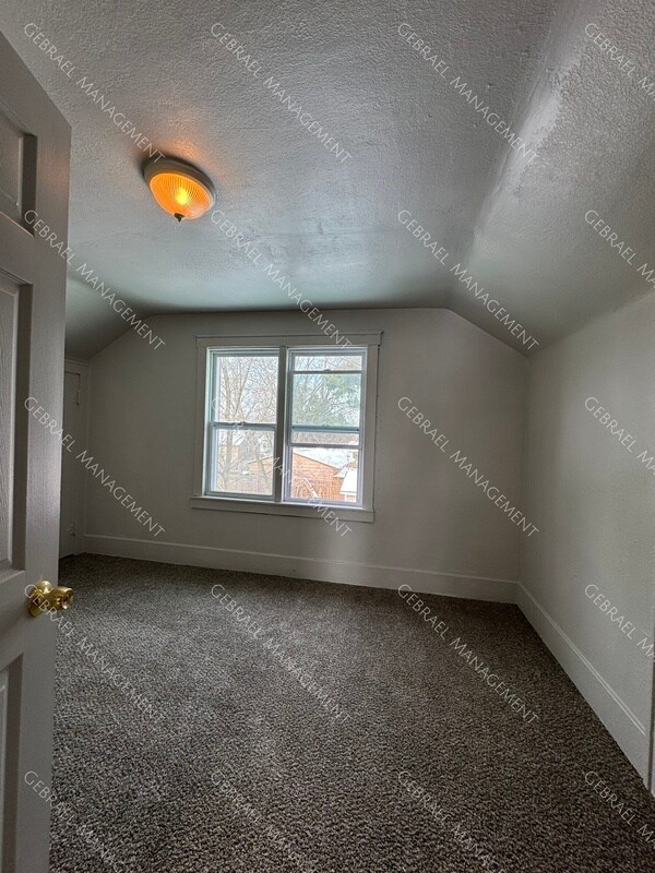 Building Photo - 1016 Leland St