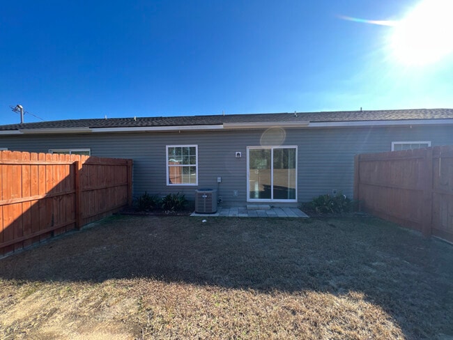 Building Photo - 3625 Tanner Ln