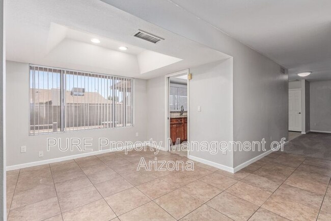 Building Photo - 301 E Angela Dr