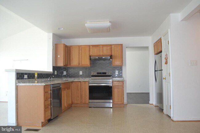 Foto del edificio - 5413 Silver Maple Ln