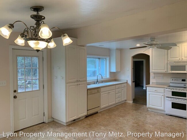 Building Photo - 3 br, 2.5 bath House - 2475 Coloma Road