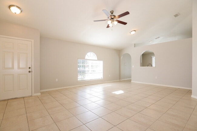 Building Photo - 17026 Ongar Ct