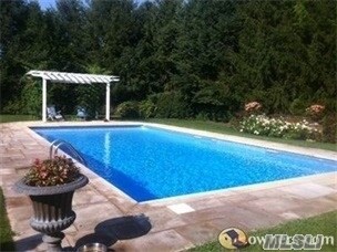 Foto del edificio - 2465 Fairway Dr