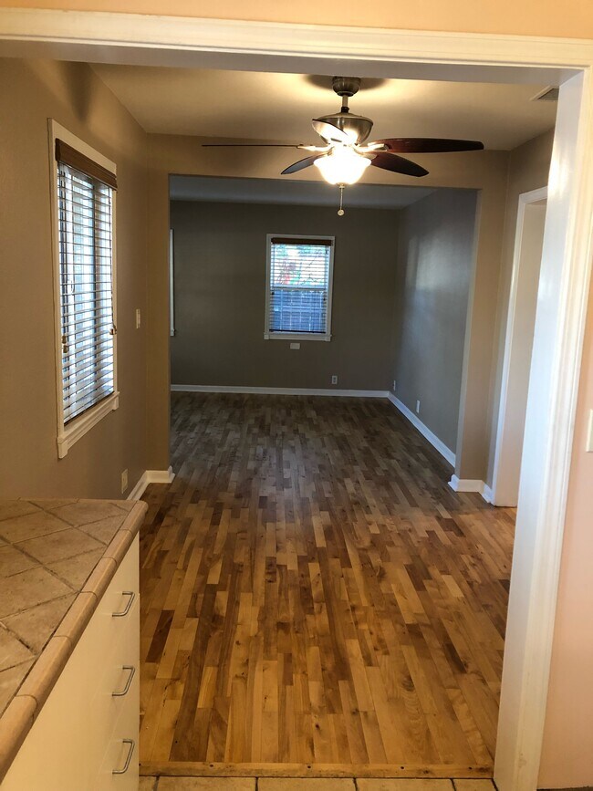 Dining room - 726 Glenoaks Blvd