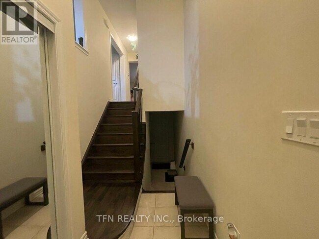 Photo du bâtiment - 41 Baycliffe Cres