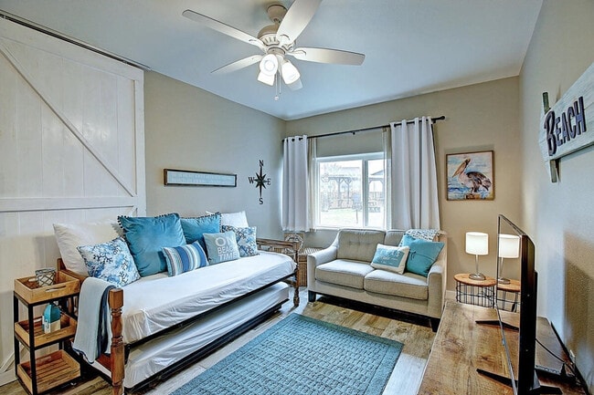 Building Photo - 1129 Eleventh Street-SI FL1-ID1023188P