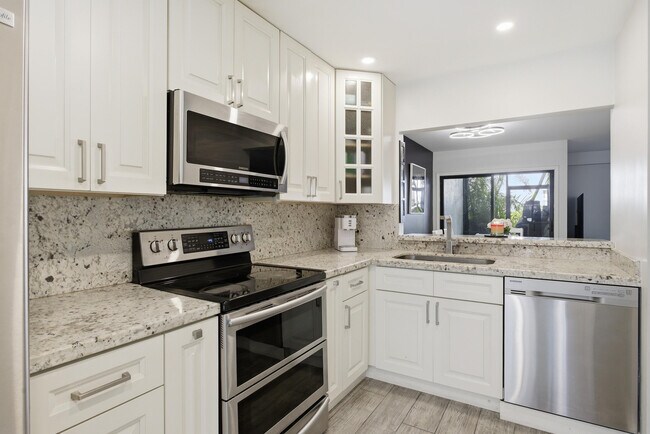 Foto del edificio - 1512 N 15th Terrace