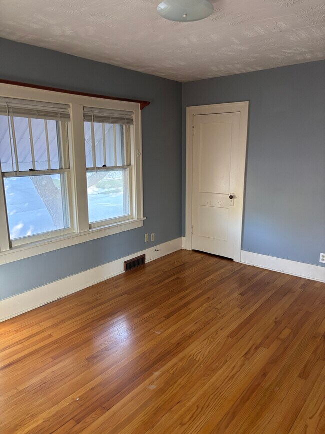 Dormitorio 3 - 613 N 36th St