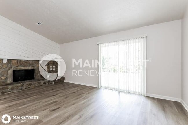 Building Photo - 7371 Penland Dr, Riverdale, GA 30296