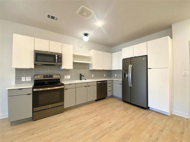 Foto del edificio - 100 Mockingbird Ln
