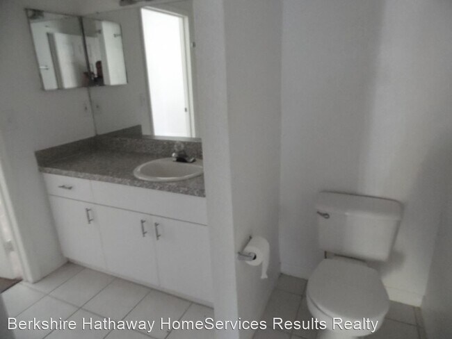 Building Photo - 1 br, 1 bath House - 6320 Raleigh Street #601