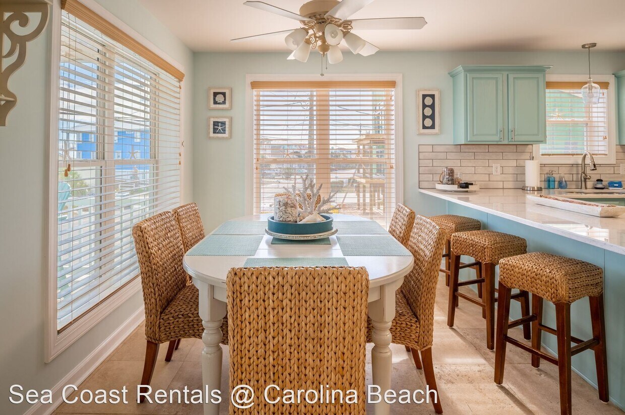 Primary Photo - 3 br, 2 bath House - 1101 Fort Fisher Blvd...