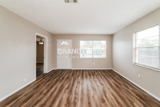Foto del edificio - 11780 129th Ave N