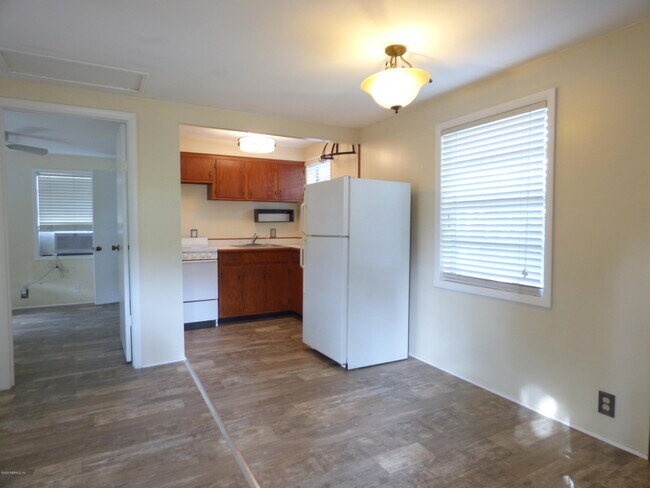 Building Photo - 3629 Boone Park Ave