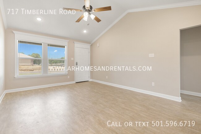 Foto del edificio - 717 Timberline Rd