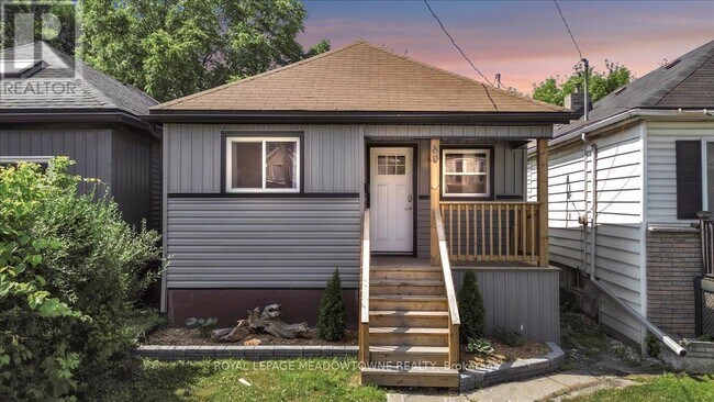 Photo du bâtiment - 80 McAnulty Blvd