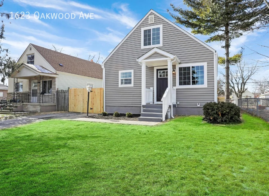 Primary Photo - Newly Renovated Three Bedroom