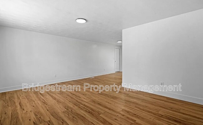 Foto del edificio - 6815 Alter Rd