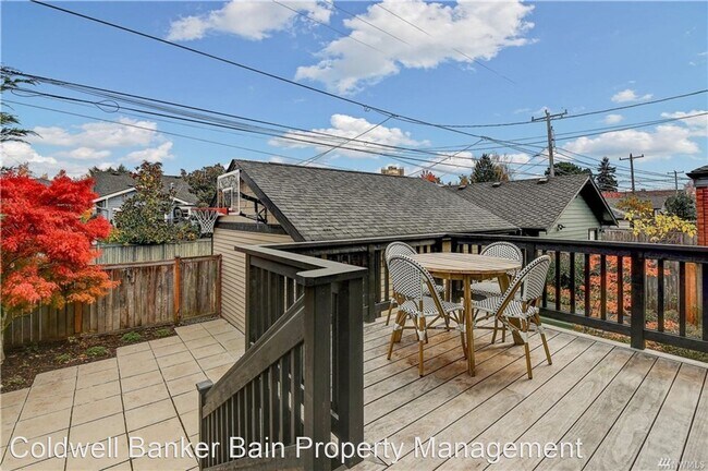 Building Photo - 5 br, 4 bath House - 1870 McGilvra Blvd. E.