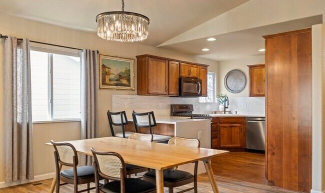 Foto del edificio - Beautiful 4 Bedroom in Loveland