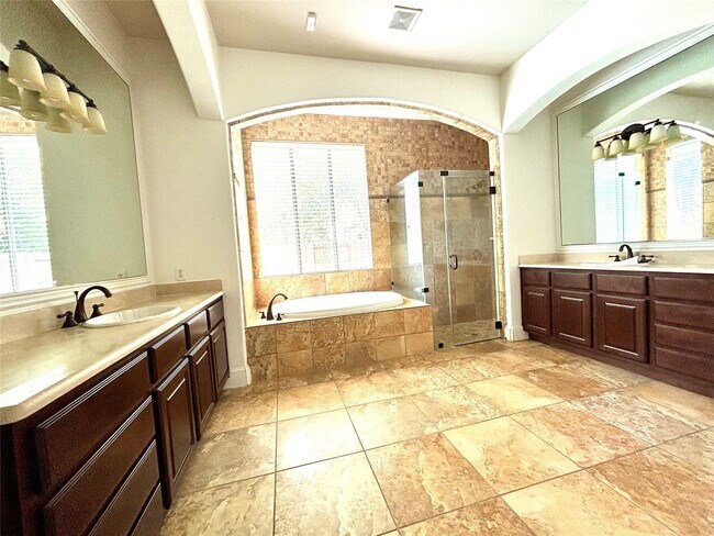Foto del edificio - 25707 Pierrmont Ct