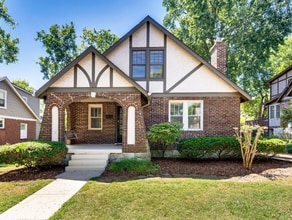 Building Photo - 2811 Belcourt Ave