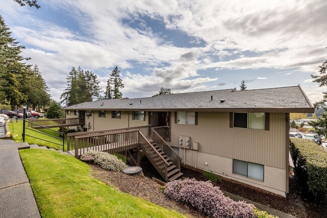 Building Photo - Hillsider 50 Apartments