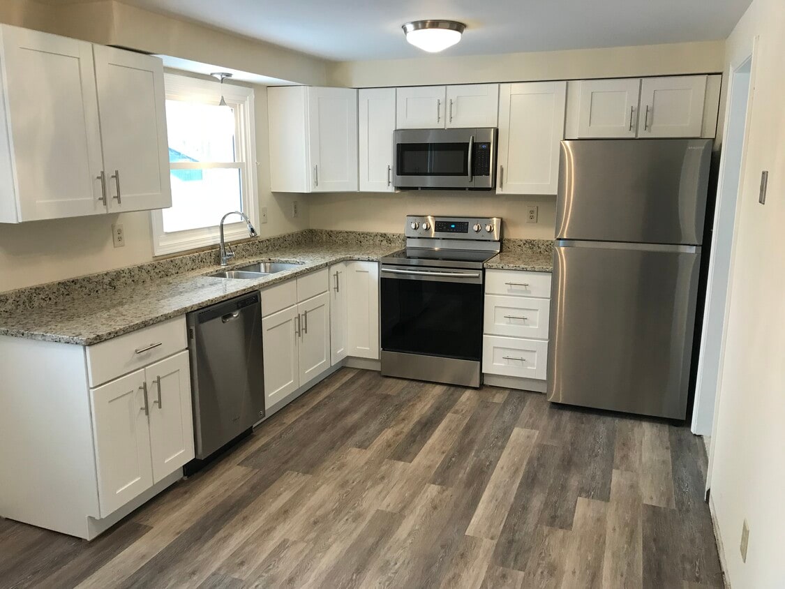 Photo - 7404 Oak Post Rd (Liverpool, NY)