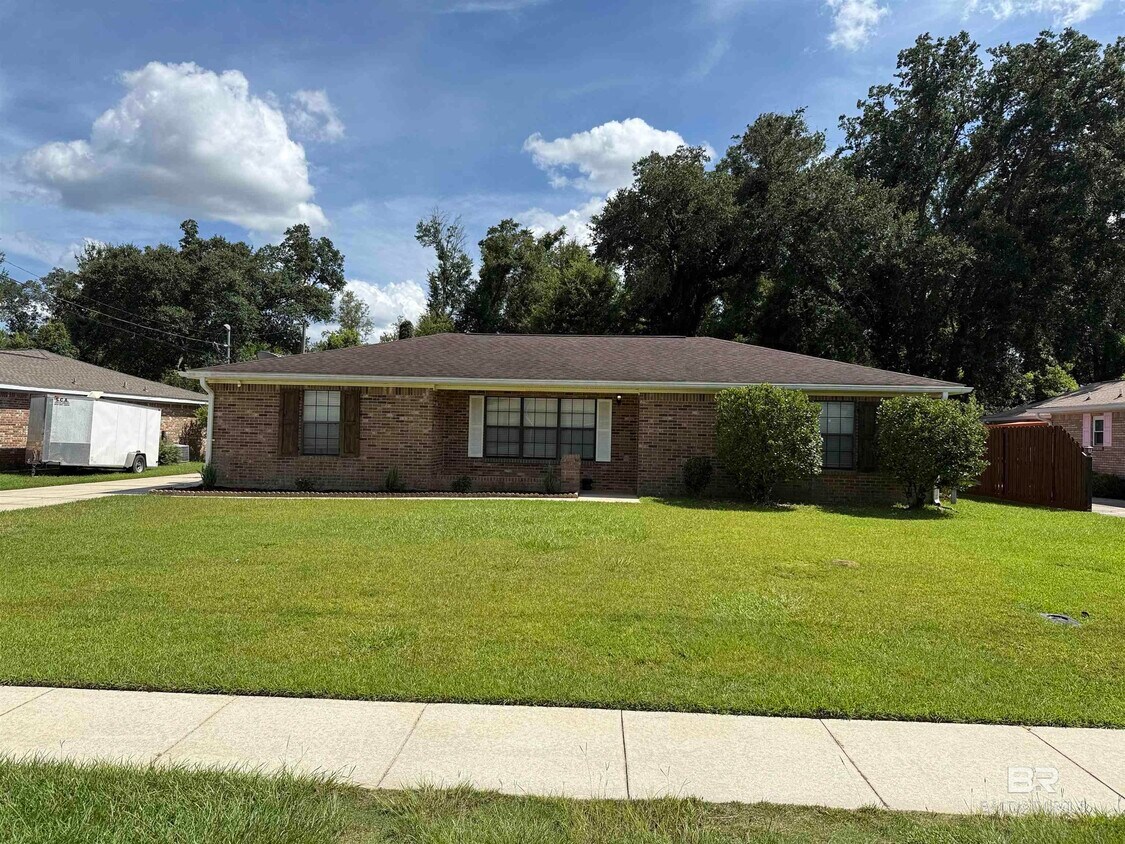 Foto principal - 523 W Amanda Ave