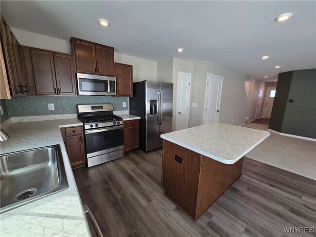 Foto del edificio - 113 South Dr