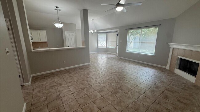 Foto del edificio - 605 Columbine Ave