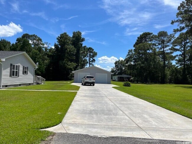 Foto del edificio - 243 Waccamaw Bend Rd