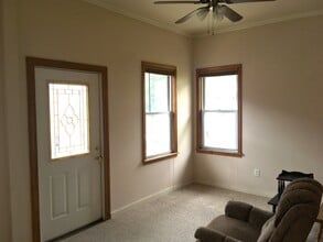 Building Photo - 30 Hunters Ave