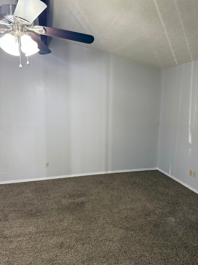 Foto del edificio - 826 Hardy Springs Cir