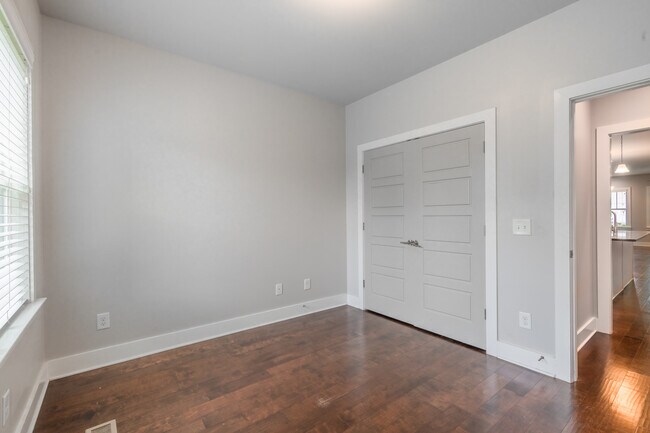 Foto del edificio - 517B Southgate Ave