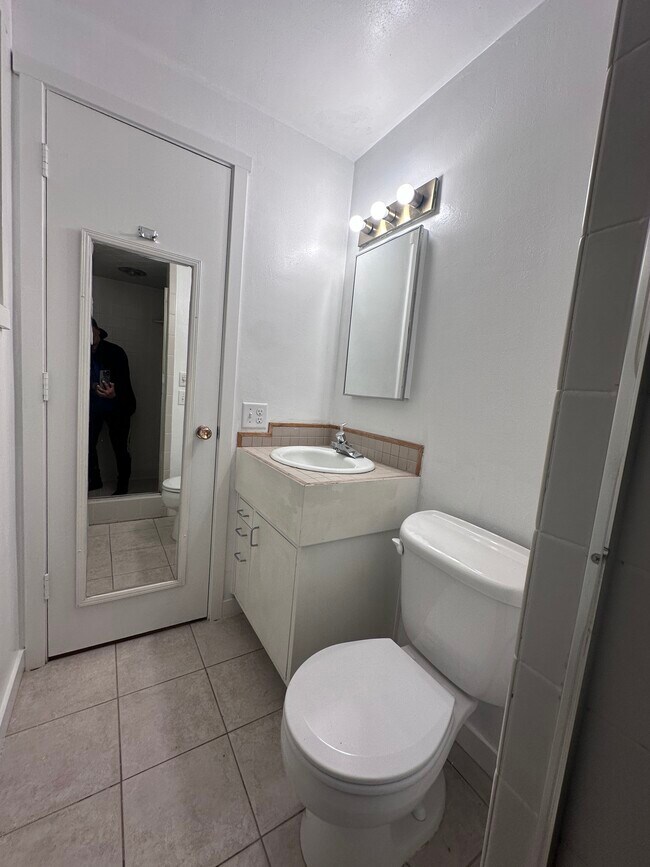 Foto del edificio - 610 Spencer Ct