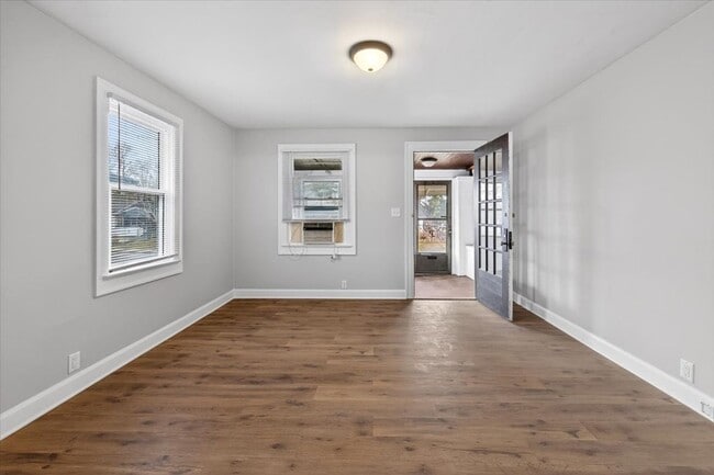 Foto del edificio - 508-508 Emerson Ave