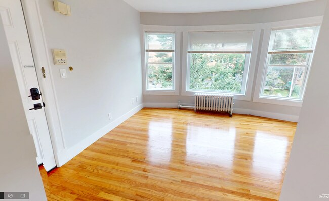 Building Photo - 83 Trowbridge St