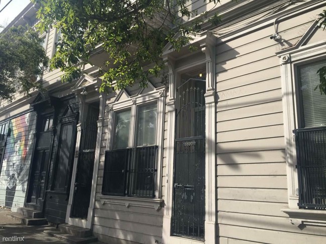 Building Photo - 3892 18th St