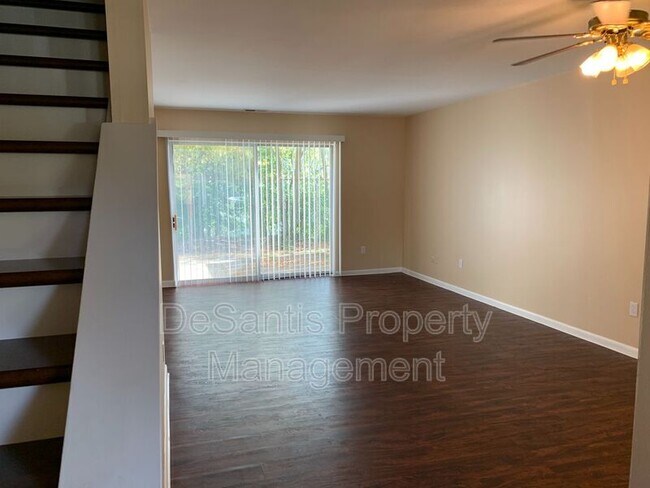 Building Photo - 502 College Park Dr