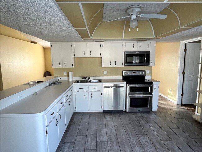 Building Photo - 3067 SW 137th Loop