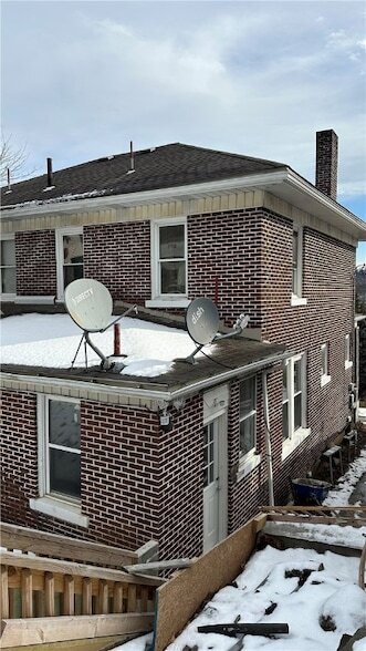 Foto del edificio - 433 Justus Ave