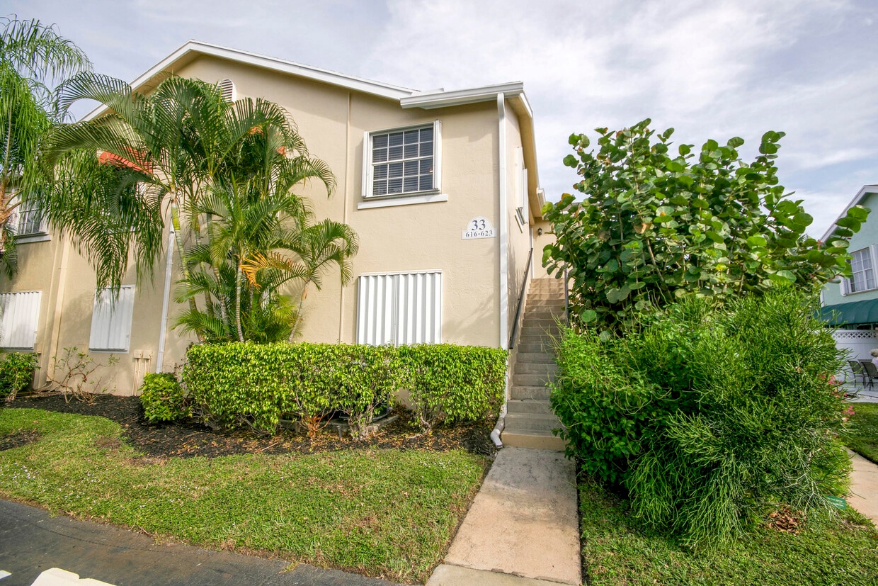 Primary Photo - 619 Waterside Dr