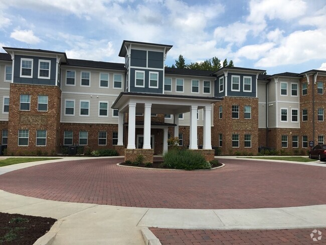 Building Photo - Manor at Broad Street