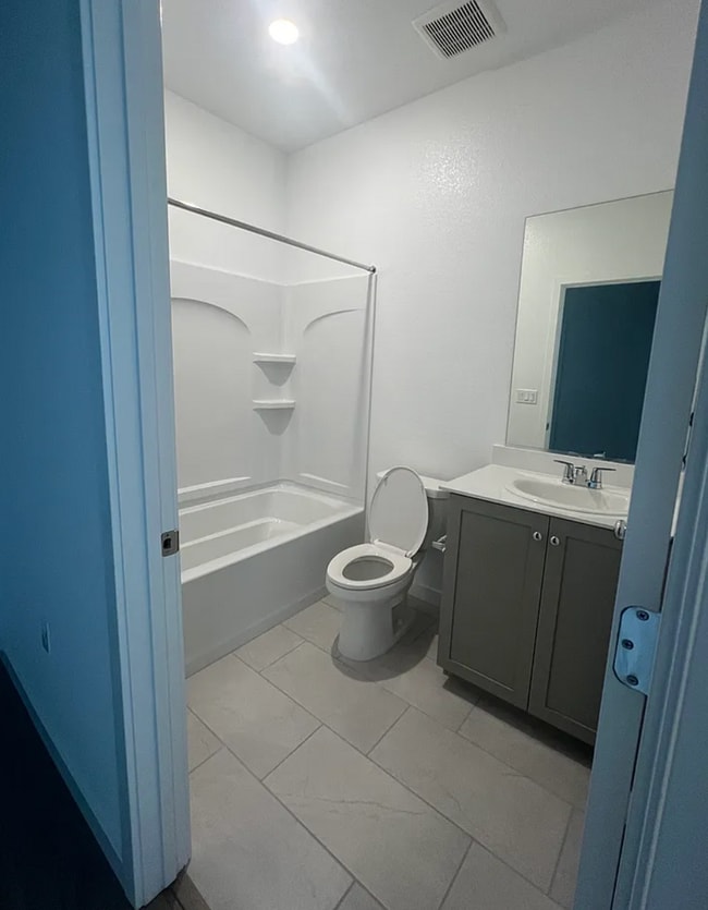 Building Photo - Honey - I'm Home!  BRAND NEW *Elk Grove" 3/2 (Solar).  Please view ENTIRE ad for viewings