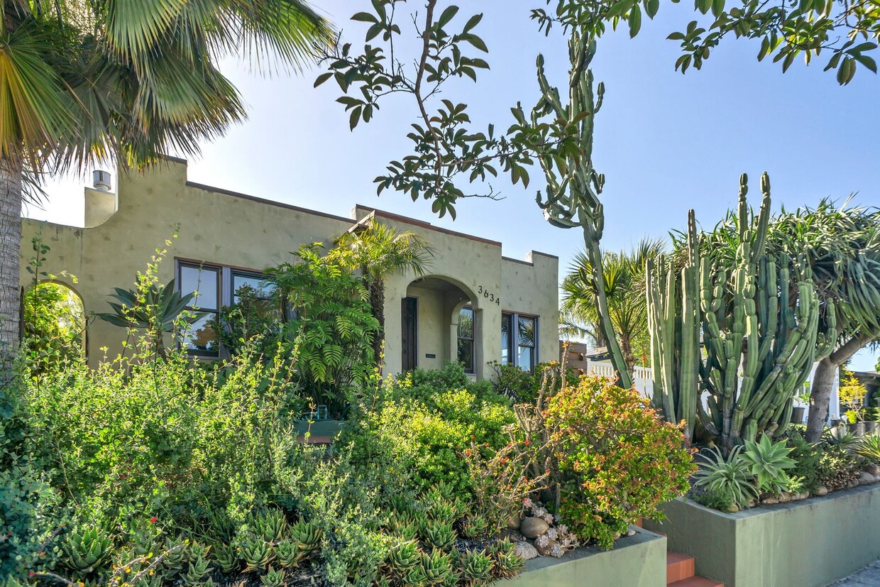 Foto principal - Gorgeous North Park Home! DEN! NEW AIR CON...