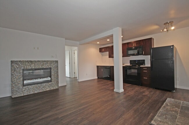 Building Photo - Three Blocks from the Light Rail